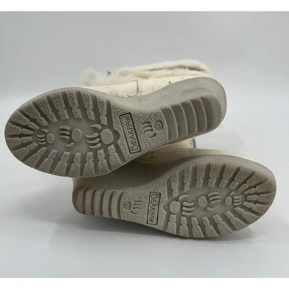 Bearpaw Wedge Goat Fur Winter Boots Womens 5 White Feathers - Picture 8 of 9